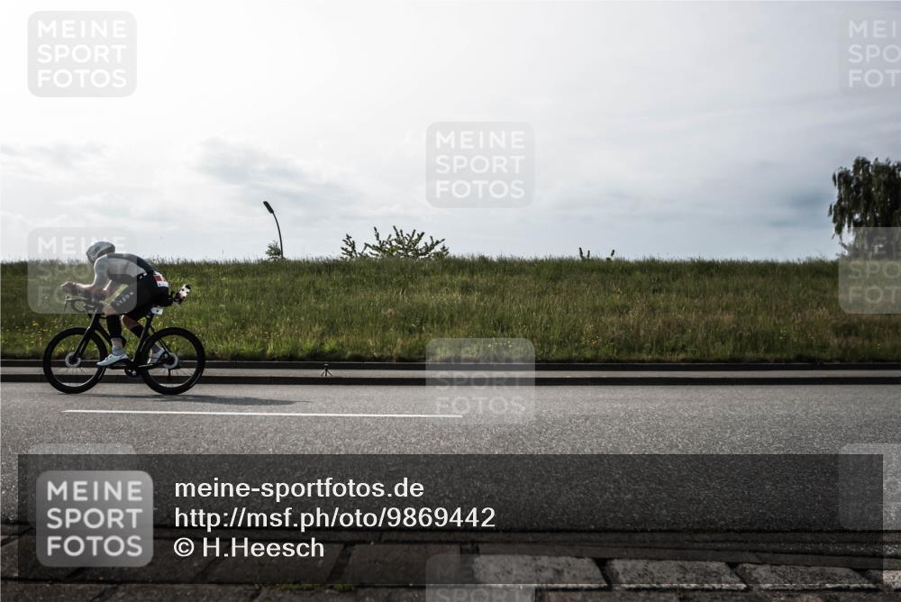 21.06.2026 - 29. Vierlanden-Triathlon H.Heesch http://msf.ph/oto/9869442 21.06.2026 09:05:18 Radfahren 9, 23, 111 meine-sportfotos.de