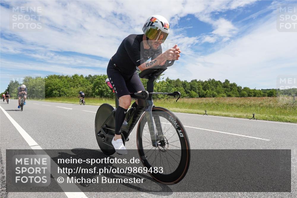 21.06.2026 - Viking Triathlon Michael Burmester http://msf.ph/oto/9869483 21.06.2026 12:01:07 Radfahren 30, 43, 82, 155, 170, 260, 260, 317, 323, 343, 366, 390, 391, 548, 554, 555 meine-sportfotos.de