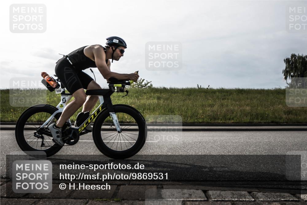 21.06.2026 - 29. Vierlanden-Triathlon H.Heesch http://msf.ph/oto/9869531 21.06.2026 09:08:52 Radfahren 123 meine-sportfotos.de