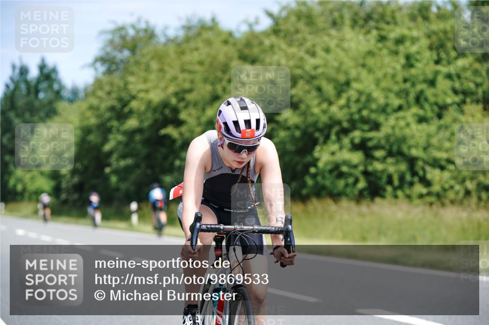 21.06.2026 - Viking Triathlon Michael Burmester http://msf.ph/oto/9869533 21.06.2026 12:29:36 Radfahren 66, 78, 101, 196, 302, 386, 410, 526, 540, 555, 560, 617 meine-sportfotos.de