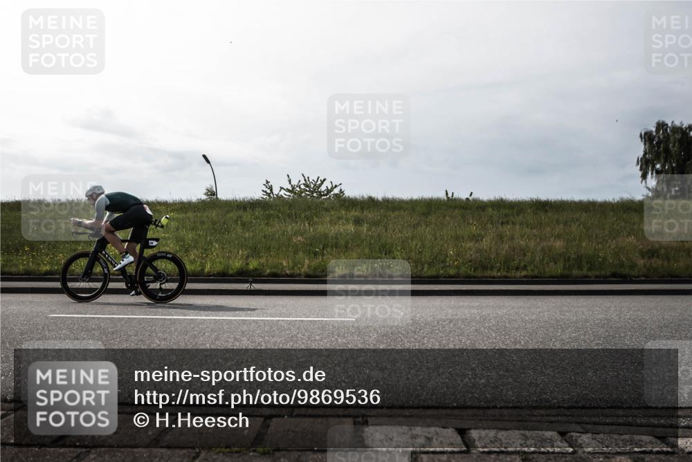 21.06.2026 - 29. Vierlanden-Triathlon H.Heesch http://msf.ph/oto/9869536 21.06.2026 09:09:07 Radfahren 2, 16, 36, 41, 49 meine-sportfotos.de