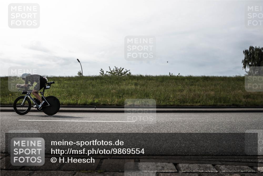 21.06.2026 - 29. Vierlanden-Triathlon H.Heesch http://msf.ph/oto/9869554 21.06.2026 09:09:22 Radfahren 212 meine-sportfotos.de