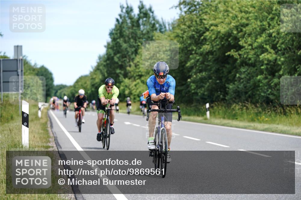 21.06.2026 - Viking Triathlon Michael Burmester http://msf.ph/oto/9869561 21.06.2026 12:29:51 Radfahren 66, 101, 168, 196, 261, 302, 463, 529, 540, 613, 631 meine-sportfotos.de