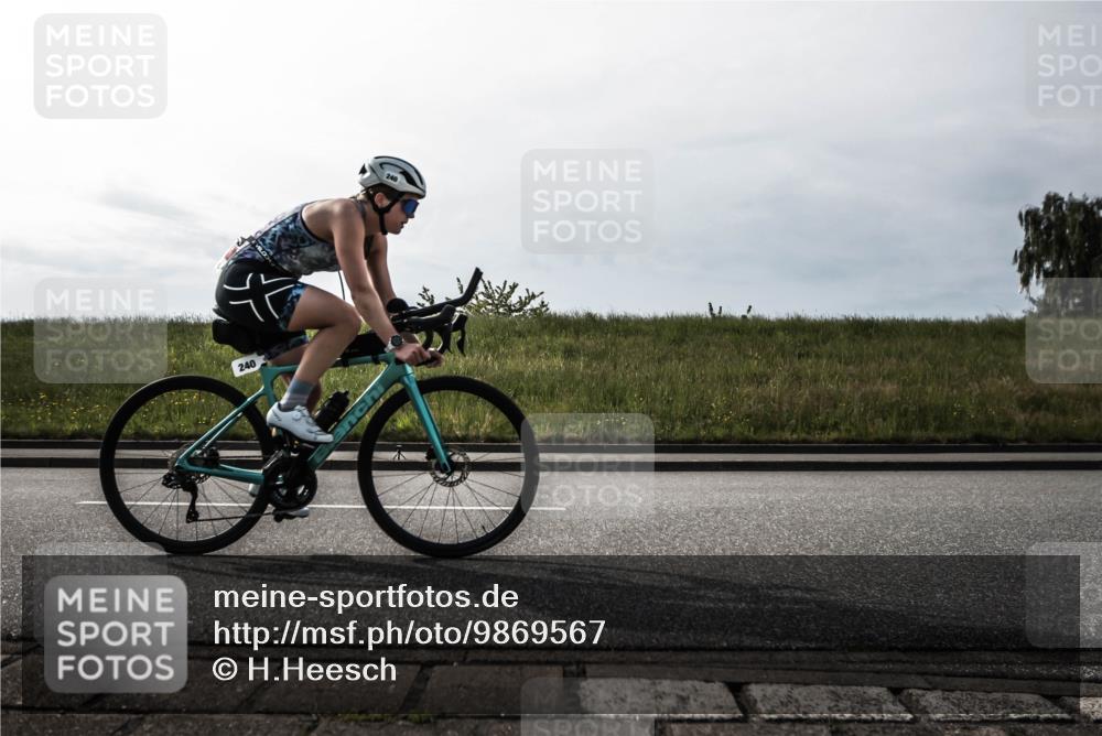 21.06.2026 - 29. Vierlanden-Triathlon H.Heesch http://msf.ph/oto/9869567 21.06.2026 09:09:54 Radfahren 87, 229, 240 meine-sportfotos.de