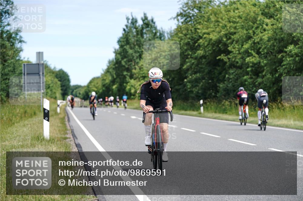 21.06.2026 - Viking Triathlon Michael Burmester http://msf.ph/oto/9869591 21.06.2026 12:29:54 Radfahren 66, 101, 168, 196, 220, 261, 302, 463, 529, 540, 613, 631 meine-sportfotos.de