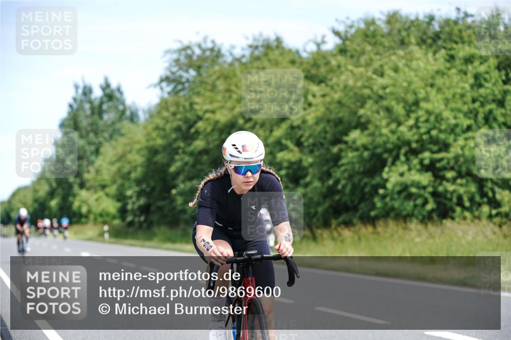 21.06.2026 - Viking Triathlon Michael Burmester http://msf.ph/oto/9869600 21.06.2026 12:29:55 Radfahren 66, 101, 168, 196, 220, 261, 302, 463, 529, 540, 613, 631 meine-sportfotos.de