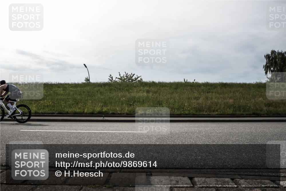 21.06.2026 - 29. Vierlanden-Triathlon H.Heesch http://msf.ph/oto/9869614 21.06.2026 09:10:56 Radfahren 37, 76, 79, 107, 158, 283 meine-sportfotos.de