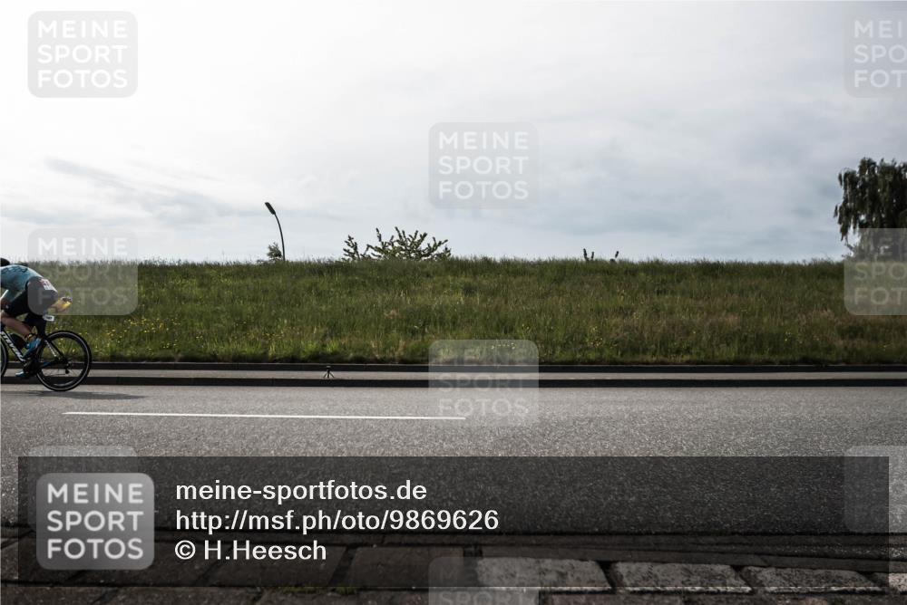 21.06.2026 - 29. Vierlanden-Triathlon H.Heesch http://msf.ph/oto/9869626 21.06.2026 09:11:07 Radfahren 24, 107, 172 meine-sportfotos.de