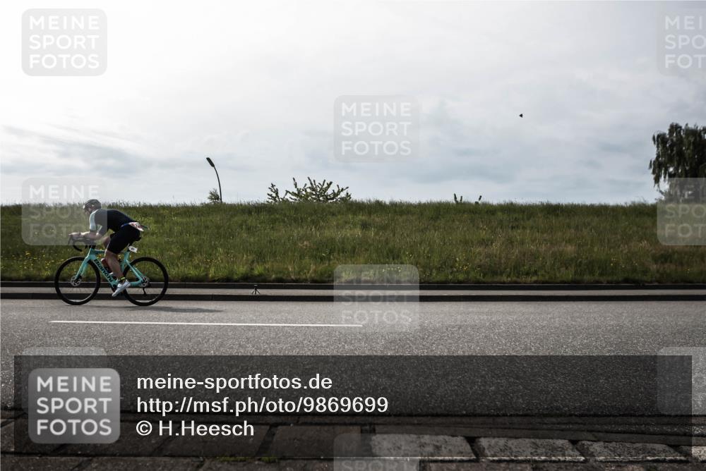 21.06.2026 - 29. Vierlanden-Triathlon H.Heesch http://msf.ph/oto/9869699 21.06.2026 09:12:38 Radfahren 23, 57, 111, 132, 290 meine-sportfotos.de
