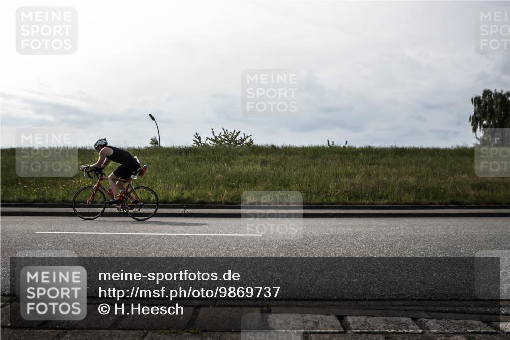 21.06.2026 - 29. Vierlanden-Triathlon H.Heesch http://msf.ph/oto/9869737 21.06.2026 09:13:10 Radfahren 19, 21, 46, 207, 216, 244 meine-sportfotos.de