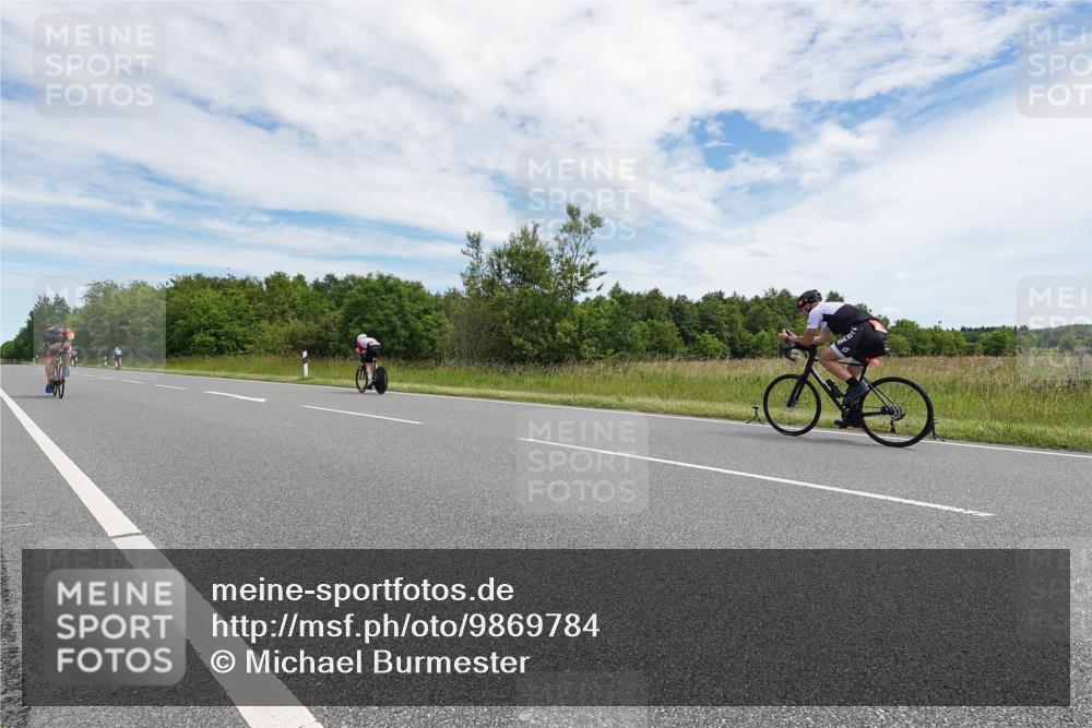 21.06.2026 - Viking Triathlon Michael Burmester http://msf.ph/oto/9869784 21.06.2026 12:05:11 Radfahren 83, 98, 142, 304, 474, 642 meine-sportfotos.de