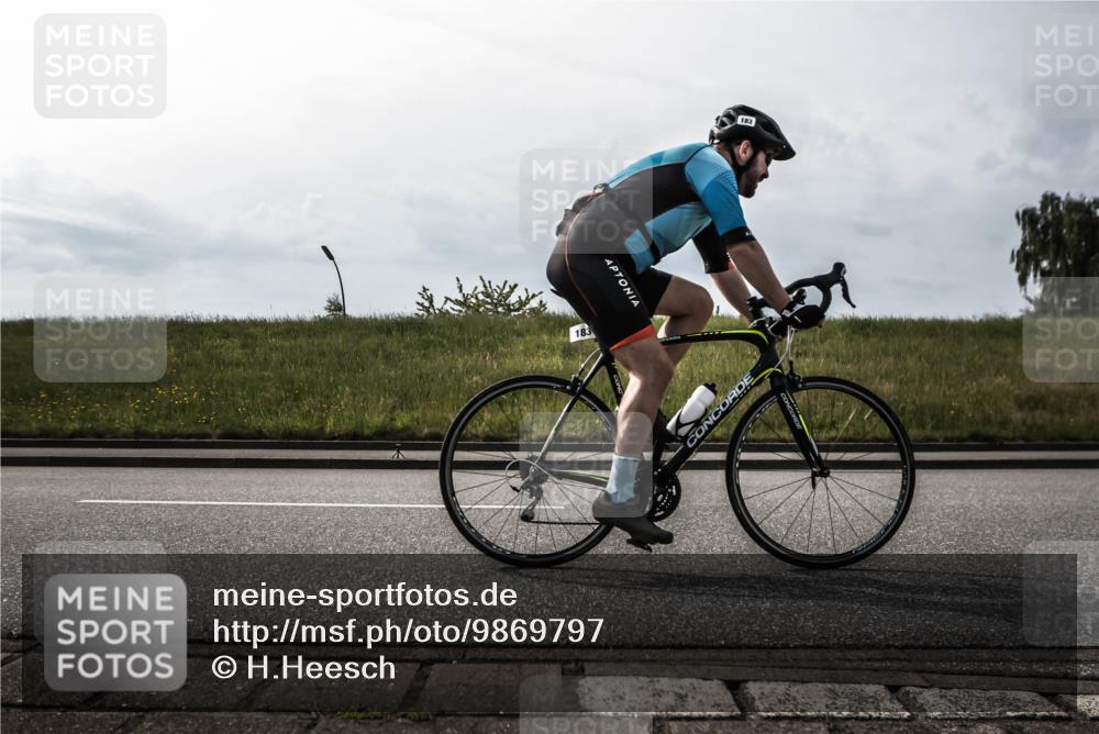 21.06.2026 - 29. Vierlanden-Triathlon H.Heesch http://msf.ph/oto/9869797 21.06.2026 09:14:42 Radfahren 183, 299, 302 meine-sportfotos.de