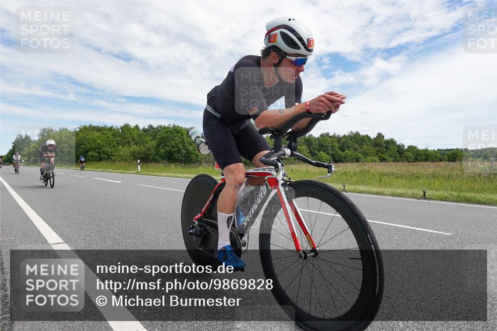 21.06.2026 - Viking Triathlon Michael Burmester http://msf.ph/oto/9869828 21.06.2026 12:05:34 Radfahren 16, 41, 53, 56, 86, 94, 132, 136, 165, 189, 198, 219, 239, 256, 304, 364, 382, 407, 429, 442, 456, 571, 634, 668 meine-sportfotos.de