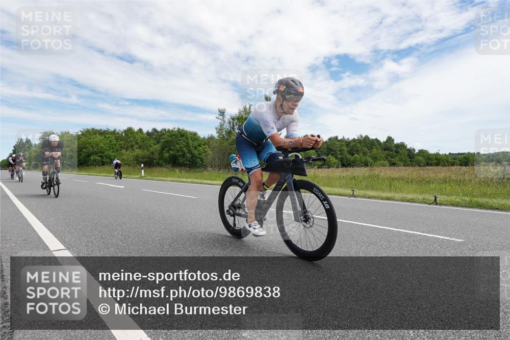 21.06.2026 - Viking Triathlon Michael Burmester http://msf.ph/oto/9869838 21.06.2026 12:05:37 Radfahren 16, 41, 53, 56, 86, 94, 132, 136, 165, 189, 198, 219, 239, 256, 289, 304, 364, 382, 407, 429, 442, 456, 546, 634, 668 meine-sportfotos.de