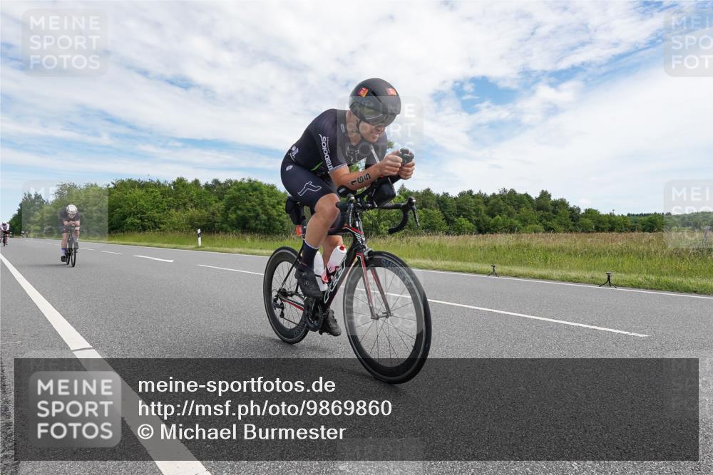 21.06.2026 - Viking Triathlon Michael Burmester http://msf.ph/oto/9869860 21.06.2026 12:05:45 Radfahren 16, 56, 58, 94, 165, 198, 256, 282, 289, 382, 456, 546, 634, 670 meine-sportfotos.de