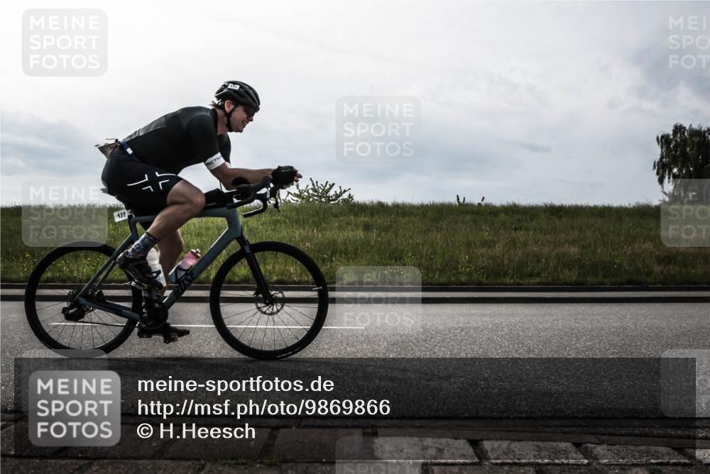 21.06.2026 - 29. Vierlanden-Triathlon H.Heesch http://msf.ph/oto/9869866 21.06.2026 09:15:48 Radfahren 62, 177 meine-sportfotos.de