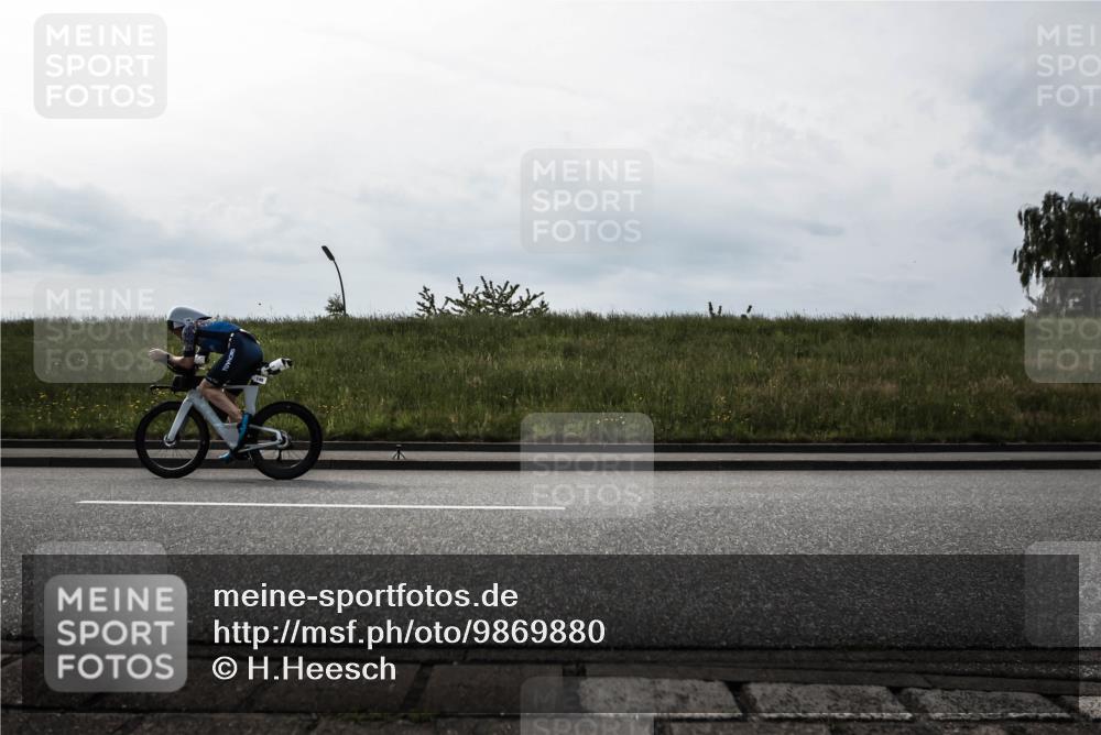 21.06.2026 - 29. Vierlanden-Triathlon H.Heesch http://msf.ph/oto/9869880 21.06.2026 09:16:04 Radfahren 145 meine-sportfotos.de