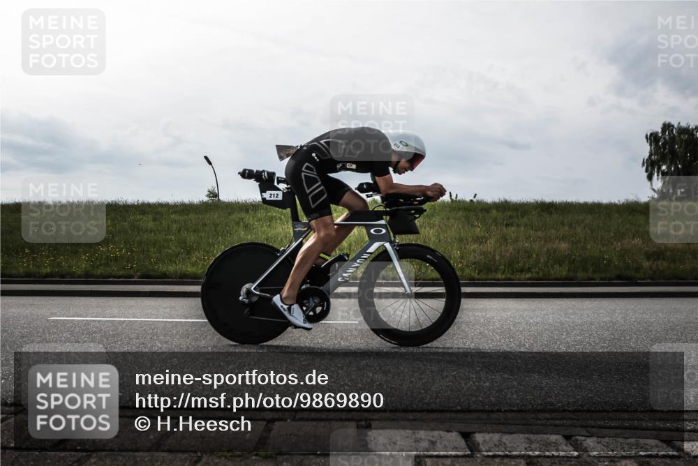 21.06.2026 - 29. Vierlanden-Triathlon H.Heesch http://msf.ph/oto/9869890 21.06.2026 09:16:17 Radfahren 61, 212, 1354 meine-sportfotos.de