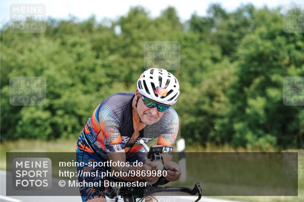 21.06.2026 - Viking Triathlon Michael Burmester http://msf.ph/oto/9869980 21.06.2026 12:32:05 Radfahren 33, 75, 303, 365, 382, 393, 482, 489, 513, 532, 601, 641, 658 meine-sportfotos.de