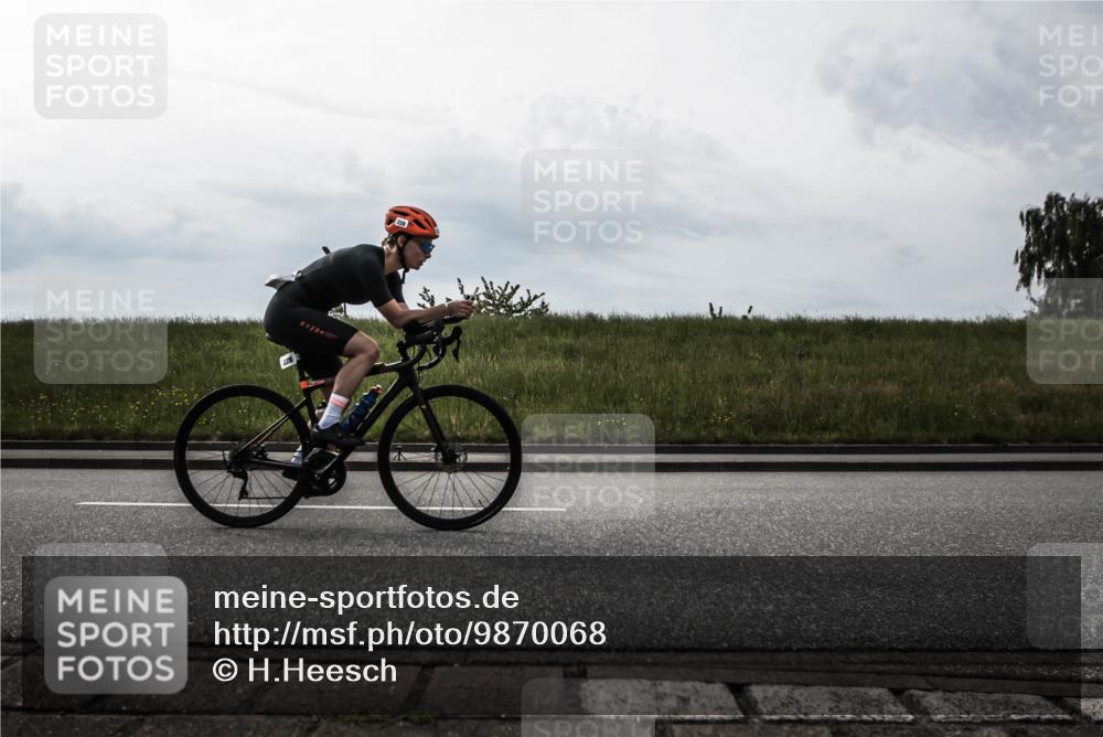 21.06.2026 - 29. Vierlanden-Triathlon H.Heesch http://msf.ph/oto/9870068 21.06.2026 09:19:22 Radfahren 24, 99, 169, 224, 228 meine-sportfotos.de