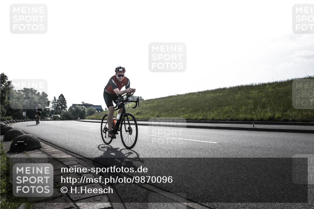 21.06.2026 - 29. Vierlanden-Triathlon H.Heesch http://msf.ph/oto/9870096 21.06.2026 09:03:11 Radfahren 167, 171 meine-sportfotos.de