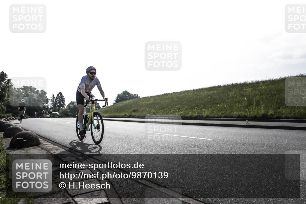 21.06.2026 - 29. Vierlanden-Triathlon H.Heesch http://msf.ph/oto/9870139 21.06.2026 09:04:45 Radfahren 50, 98, 146 meine-sportfotos.de