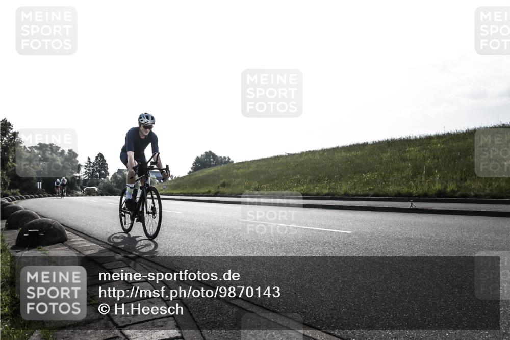 21.06.2026 - 29. Vierlanden-Triathlon H.Heesch http://msf.ph/oto/9870143 21.06.2026 09:04:47 Radfahren 50, 81, 98, 146 meine-sportfotos.de