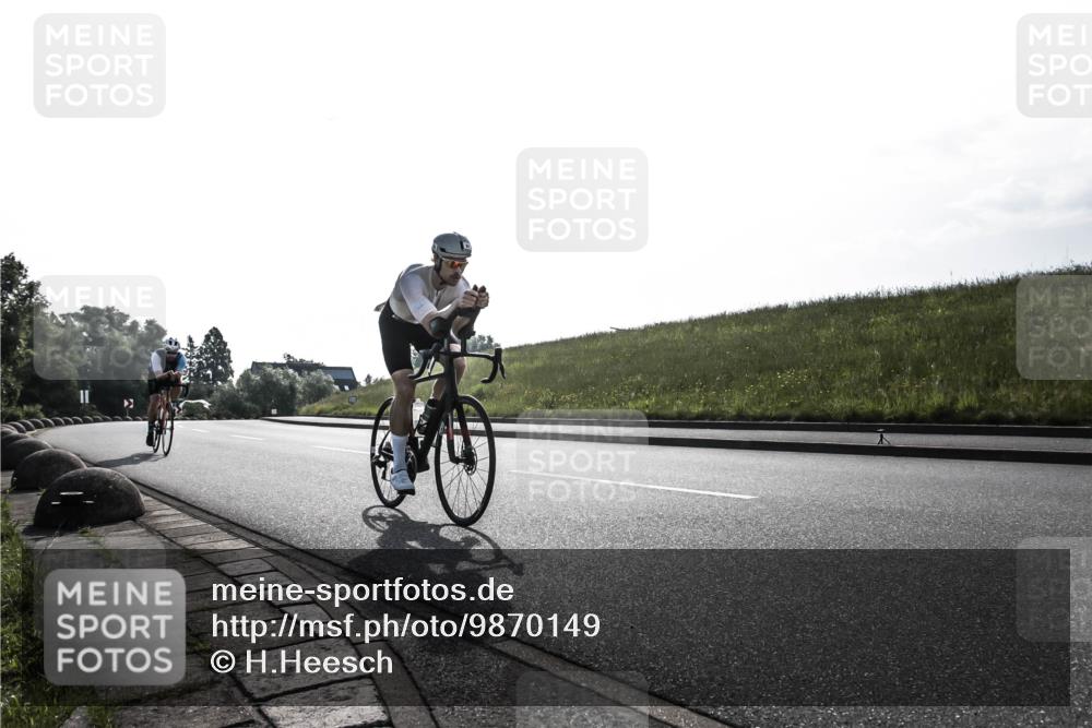 21.06.2026 - 29. Vierlanden-Triathlon H.Heesch http://msf.ph/oto/9870149 21.06.2026 09:04:50 Radfahren 70, 81, 98 meine-sportfotos.de