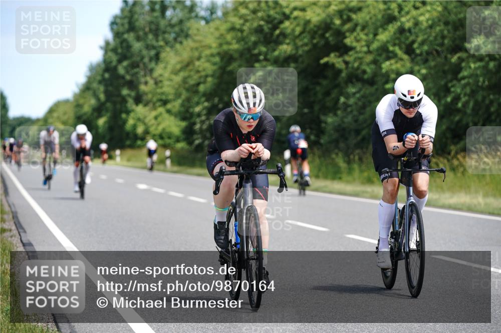 21.06.2026 - Viking Triathlon Michael Burmester http://msf.ph/oto/9870164 21.06.2026 12:32:58 Radfahren 93, 97, 114, 116, 172, 237, 247, 289, 450, 454, 579 meine-sportfotos.de