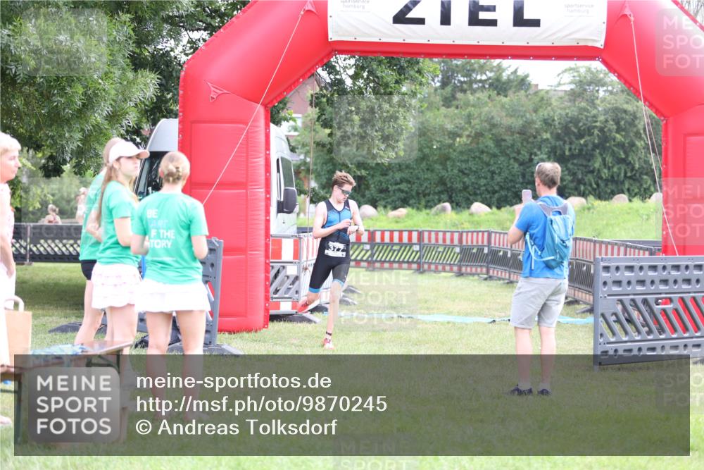 21.06.2026 - 29. Vierlanden-Triathlon Andreas Tolksdorf http://msf.ph/oto/9870245 21.06.2026 10:49:53 Ziel 335, 335 meine-sportfotos.de