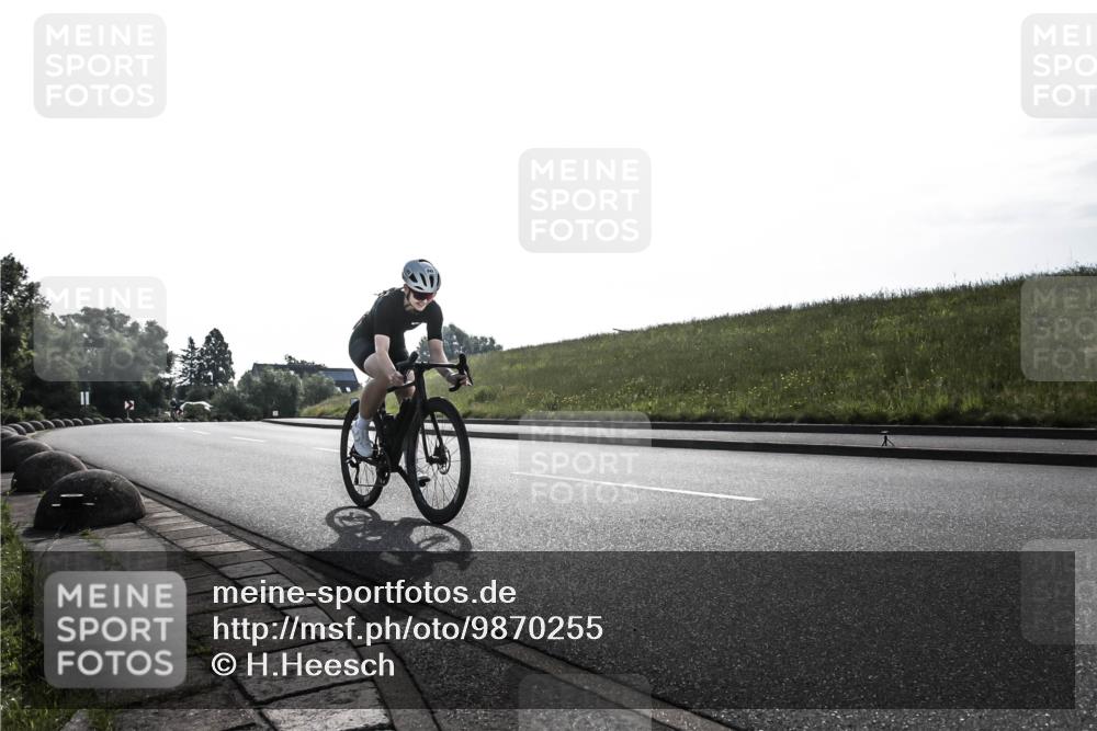 21.06.2026 - 29. Vierlanden-Triathlon H.Heesch http://msf.ph/oto/9870255 21.06.2026 09:07:51 Radfahren 242 meine-sportfotos.de