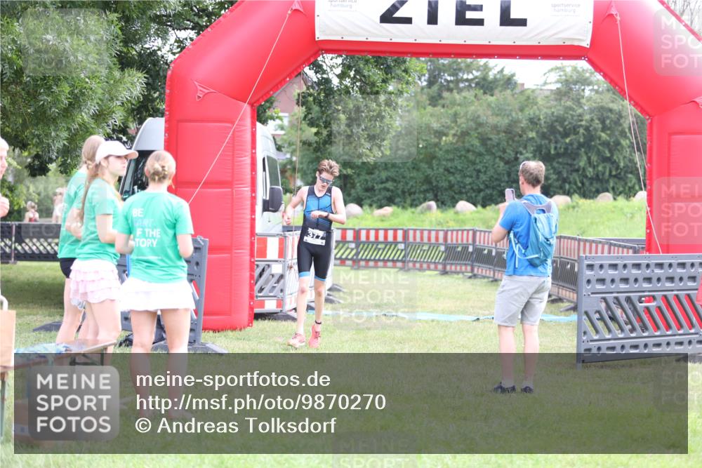 21.06.2026 - 29. Vierlanden-Triathlon Andreas Tolksdorf http://msf.ph/oto/9870270 21.06.2026 10:49:53 Ziel 335, 335 meine-sportfotos.de