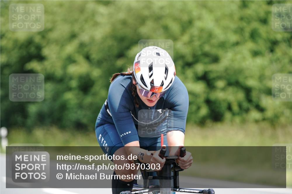 21.06.2026 - Viking Triathlon Michael Burmester http://msf.ph/oto/9870303 21.06.2026 12:33:36 Radfahren 24, 56, 85, 88, 167, 282, 287, 305, 492, 495, 497, 528, 622, 642, 652, 664 meine-sportfotos.de
