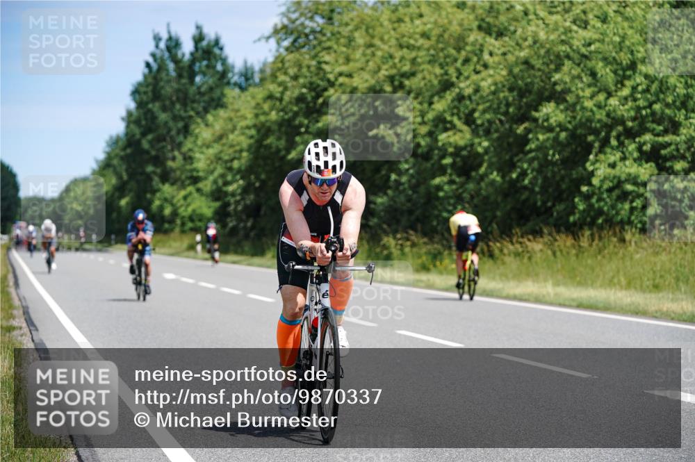 21.06.2026 - Viking Triathlon Michael Burmester http://msf.ph/oto/9870337 21.06.2026 12:33:48 Radfahren 56, 224, 282, 305, 493, 495, 642, 652 meine-sportfotos.de