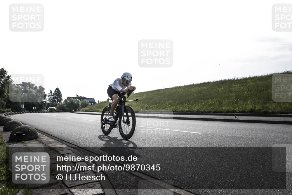 21.06.2026 - 29. Vierlanden-Triathlon H.Heesch http://msf.ph/oto/9870345 21.06.2026 09:10:04 Radfahren 231 meine-sportfotos.de