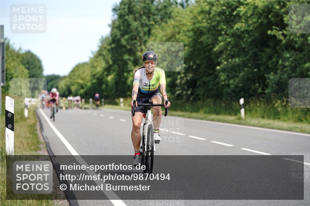 21.06.2026 - Viking Triathlon Michael Burmester http://msf.ph/oto/9870494 21.06.2026 12:34:34 Radfahren 28, 49, 197, 248, 304, 360, 389, 571, 653 meine-sportfotos.de