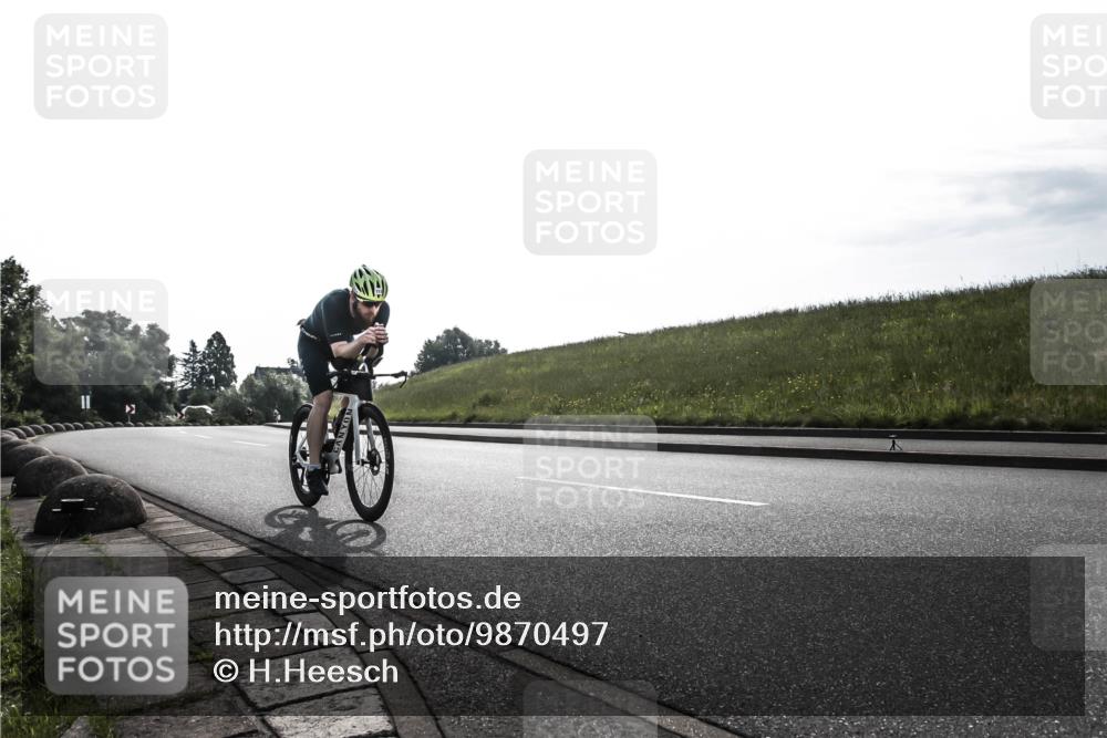 21.06.2026 - 29. Vierlanden-Triathlon H.Heesch http://msf.ph/oto/9870497 21.06.2026 09:12:35 Radfahren 23, 57, 111 meine-sportfotos.de