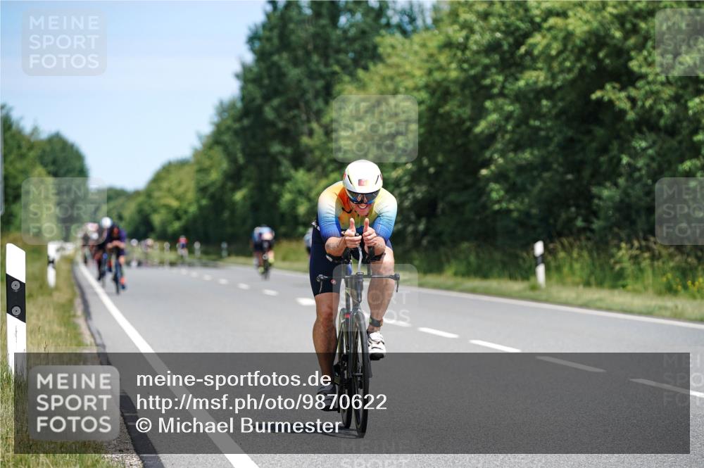 21.06.2026 - Viking Triathlon Michael Burmester http://msf.ph/oto/9870622 21.06.2026 12:35:33 Radfahren 14, 37, 153, 153, 245, 335, 377, 486, 511, 521, 562 meine-sportfotos.de