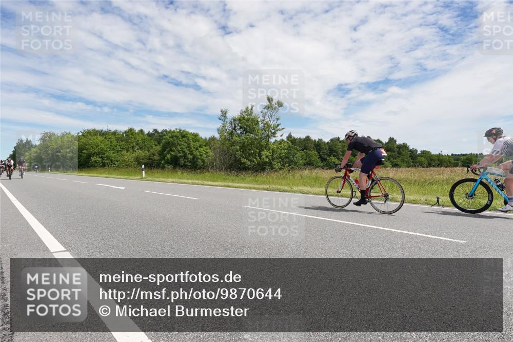 21.06.2026 - Viking Triathlon Michael Burmester http://msf.ph/oto/9870644 21.06.2026 12:12:40 Radfahren 28, 34, 45, 49, 125, 150, 168, 188, 301, 303, 327, 340, 360, 485, 491, 513, 553, 566, 578, 601, 663 meine-sportfotos.de