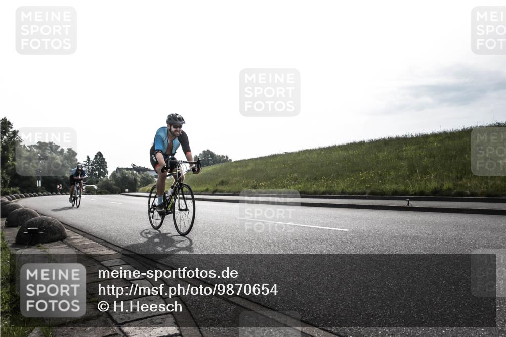 21.06.2026 - 29. Vierlanden-Triathlon H.Heesch http://msf.ph/oto/9870654 21.06.2026 09:14:43 Radfahren 183, 299, 302 meine-sportfotos.de