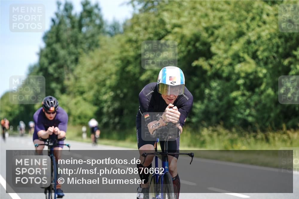 21.06.2026 - Viking Triathlon Michael Burmester http://msf.ph/oto/9870662 21.06.2026 12:35:40 Radfahren 14, 37, 153, 153, 245, 335, 449, 486, 511, 521, 562 meine-sportfotos.de
