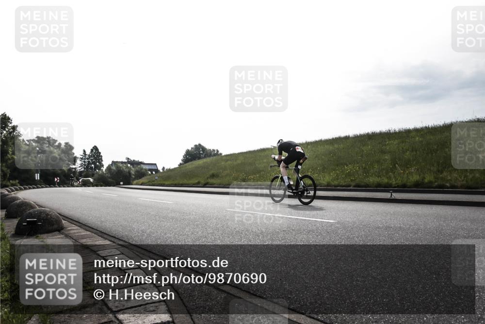 21.06.2026 - 29. Vierlanden-Triathlon H.Heesch http://msf.ph/oto/9870690 21.06.2026 09:15:42 Radfahren  meine-sportfotos.de