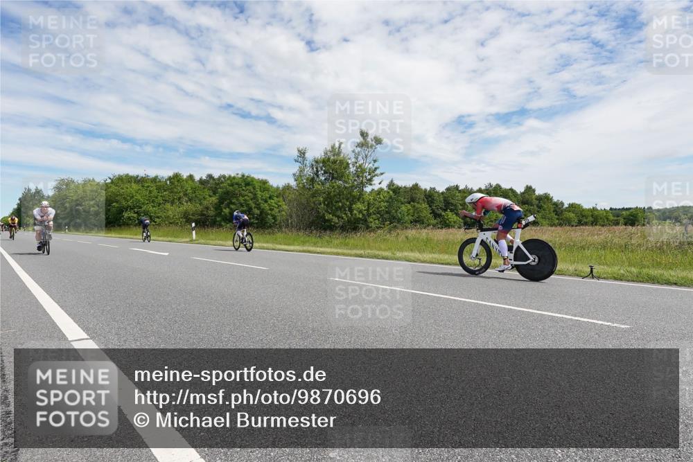 21.06.2026 - Viking Triathlon Michael Burmester http://msf.ph/oto/9870696 21.06.2026 12:13:10 Radfahren 14, 18, 92, 117, 122, 131, 175, 296, 346, 376, 432, 450, 486, 487, 506, 559, 664 meine-sportfotos.de