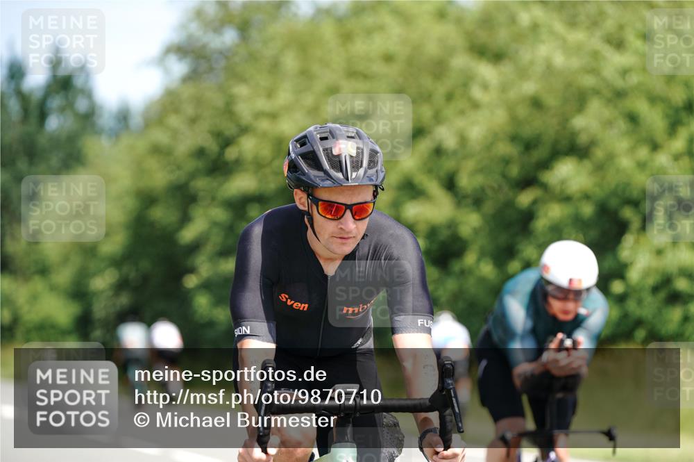 21.06.2026 - Viking Triathlon Michael Burmester http://msf.ph/oto/9870710 21.06.2026 12:35:50 Radfahren 14, 37, 37, 153, 427, 449, 486, 562, 667 meine-sportfotos.de