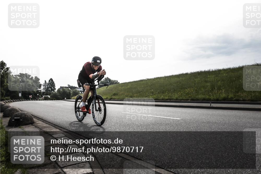 21.06.2026 - 29. Vierlanden-Triathlon H.Heesch http://msf.ph/oto/9870717 21.06.2026 09:16:13 Radfahren 212, 1354 meine-sportfotos.de