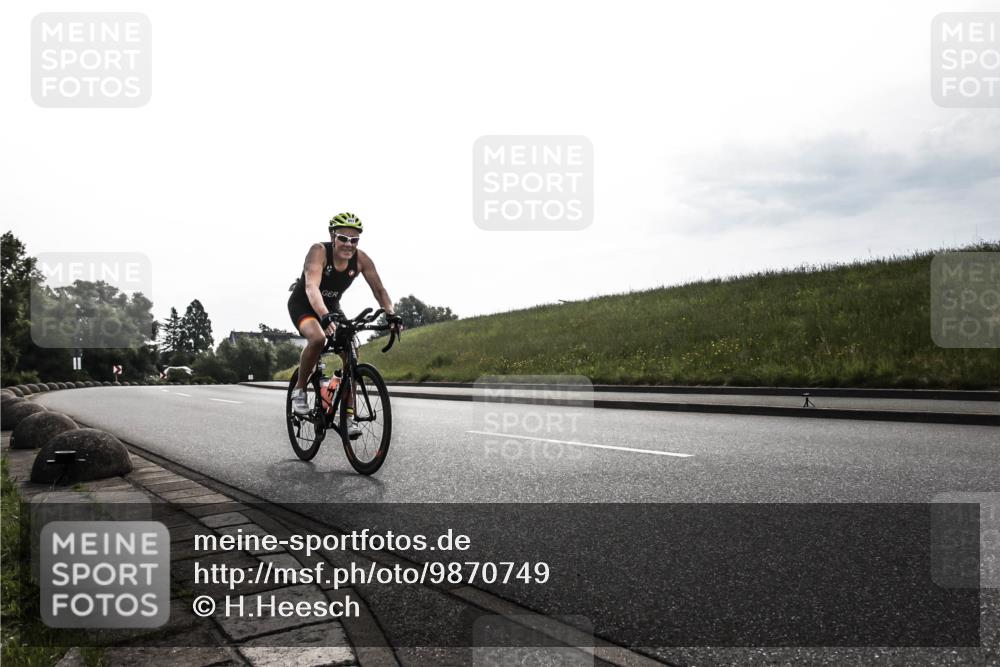 21.06.2026 - 29. Vierlanden-Triathlon H.Heesch http://msf.ph/oto/9870749 21.06.2026 09:17:11 Radfahren 217 meine-sportfotos.de