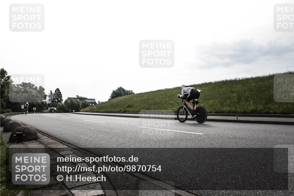 21.06.2026 - 29. Vierlanden-Triathlon H.Heesch http://msf.ph/oto/9870754 21.06.2026 09:17:26 Radfahren 3, 127, 202 meine-sportfotos.de