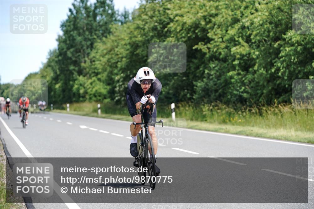 21.06.2026 - Viking Triathlon Michael Burmester http://msf.ph/oto/9870775 21.06.2026 12:36:08 Radfahren 22, 22, 37, 106, 354, 363, 427, 449, 458, 539, 637, 667 meine-sportfotos.de