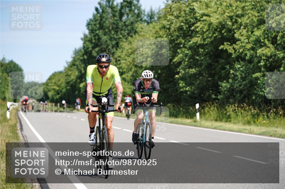 21.06.2026 - Viking Triathlon Michael Burmester http://msf.ph/oto/9870925 21.06.2026 12:37:36 Radfahren 138, 229, 244, 244, 298, 300, 409, 448, 471, 519, 520 meine-sportfotos.de