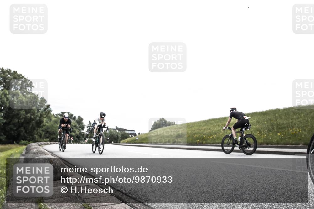 21.06.2026 - 29. Vierlanden-Triathlon H.Heesch http://msf.ph/oto/9870933 21.06.2026 10:32:35 Radfahren 12, 93, 217, 287, 299, 302, 324 meine-sportfotos.de